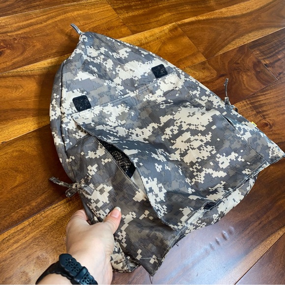 GUC Build-a-Bear Set of Camo Sleeping Bag and Tent with damaged support - Picture 16 of 16
